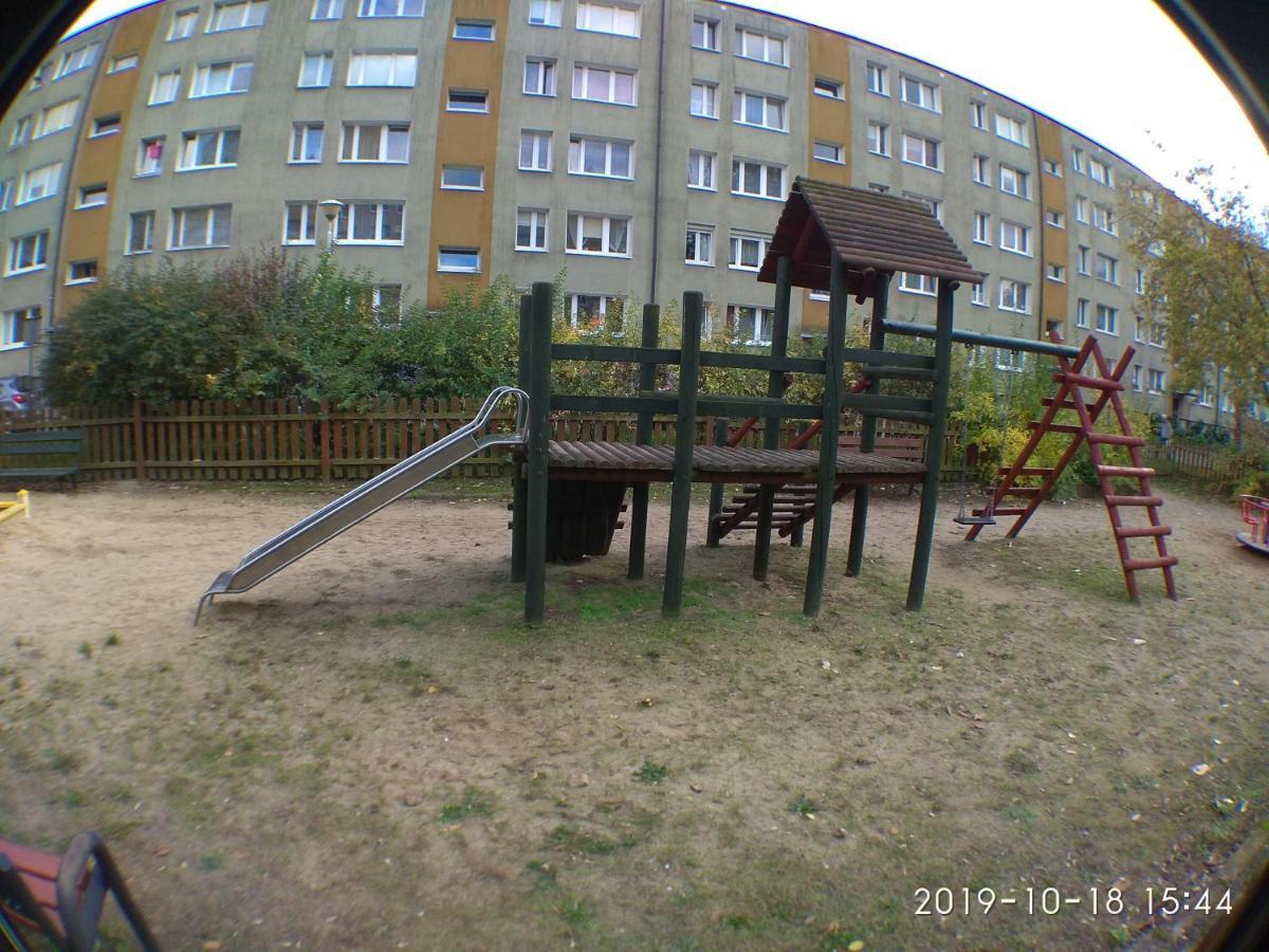 2120 Przyjazni 4 - Tanie Pokoje - Samodzielne Zameldowanie - Self Check In Poznan Exterior photo